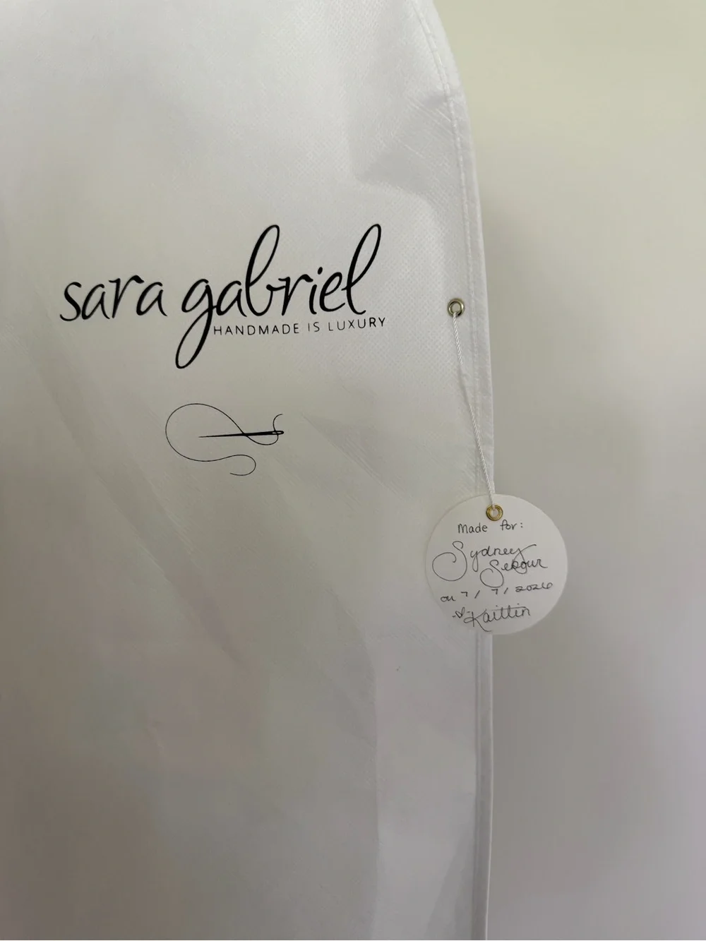 Sara Gabriel White Pilar Veil